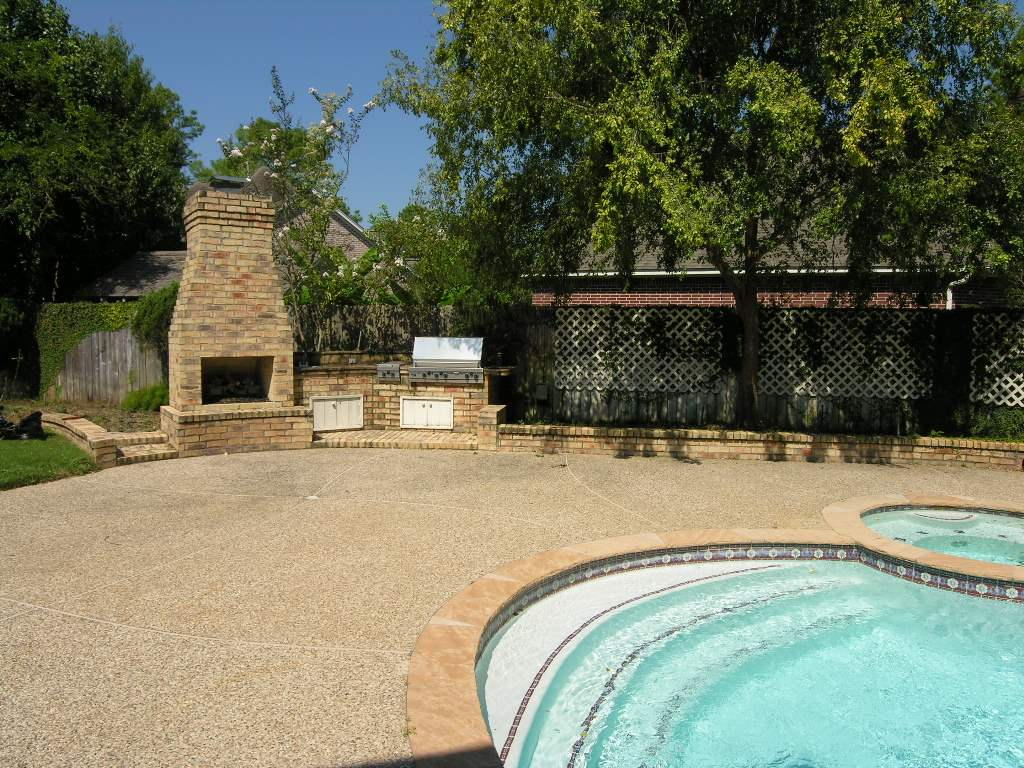 b2%20pool%20kitchen