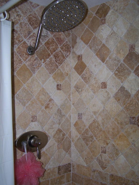 Stoneshowerwithfloorcutinserts